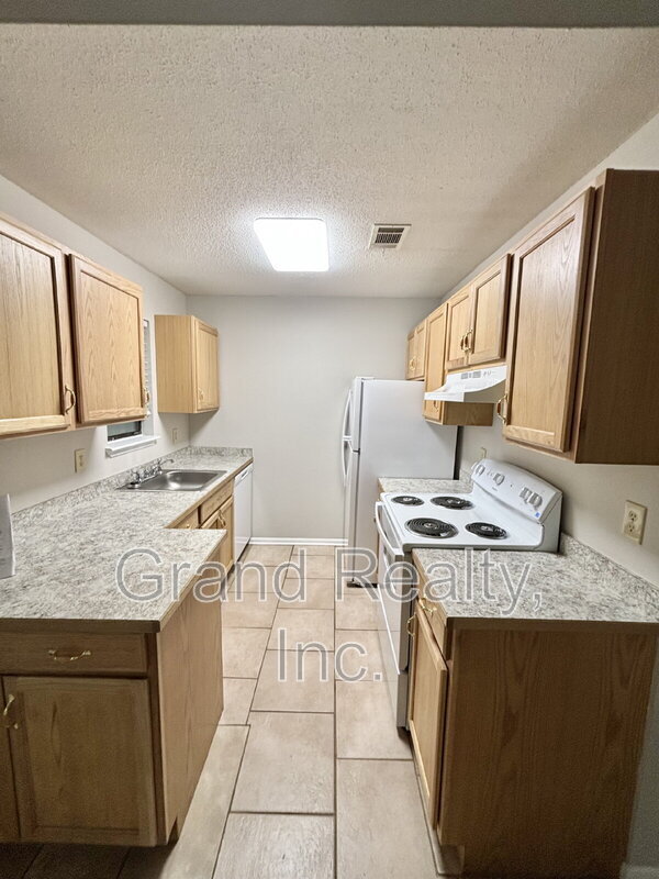 Building Photo - 5387 E Avenida De Golf