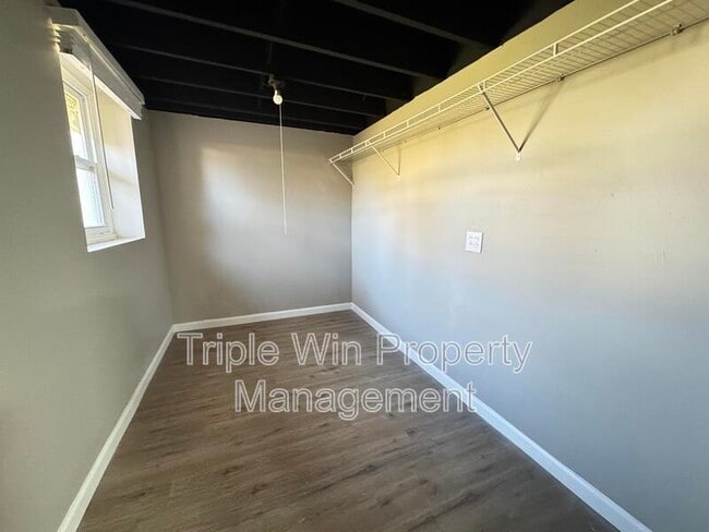 Building Photo - 5122 Ville Maria Ln