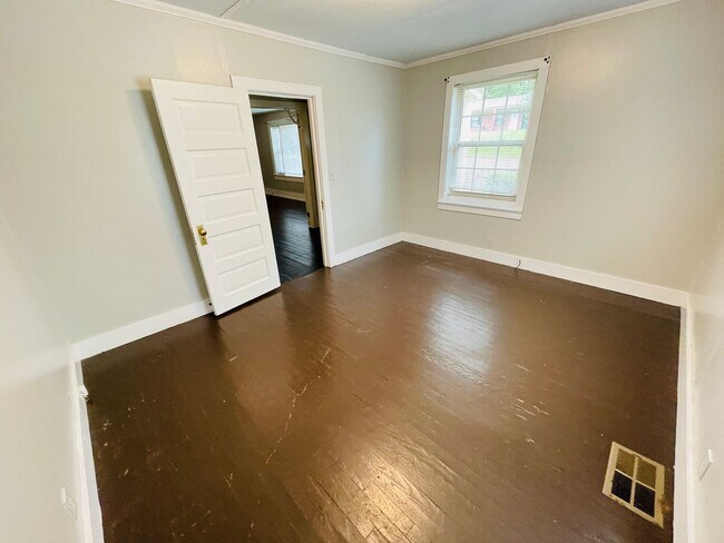 Building Photo - 3BR/1BA Home