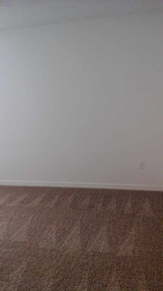 Building Photo - 1618 S Ave G Ave