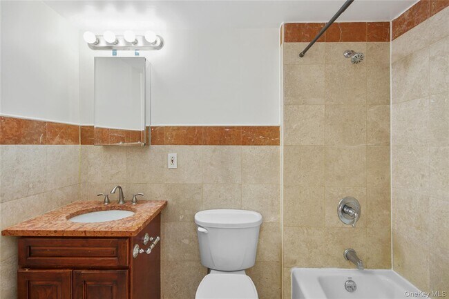 Building Photo - 206 Chateau Rive