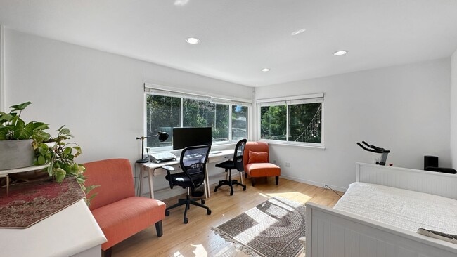 Building Photo - Light-Filled Home with Beautiful Garden & 2-Car Garage