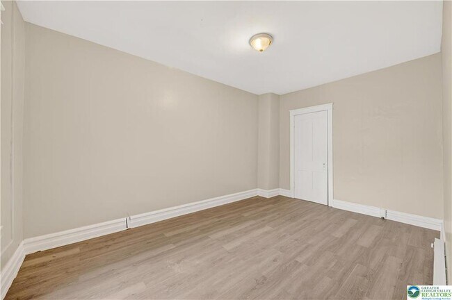 Building Photo - 503 W Gordon St