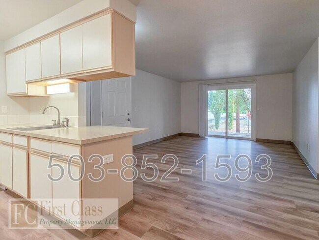 Building Photo - 1255 NW 183rd Ave