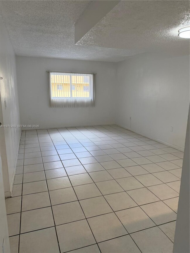 Building Photo - 14910 SW 82nd Terrace