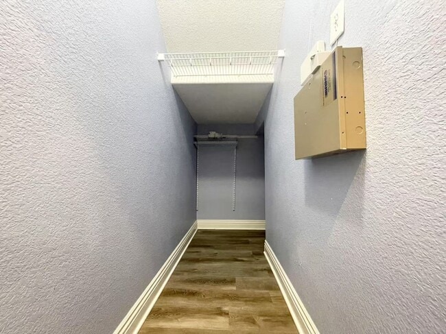 Building Photo - Nice two-story home with 4 bedrooms