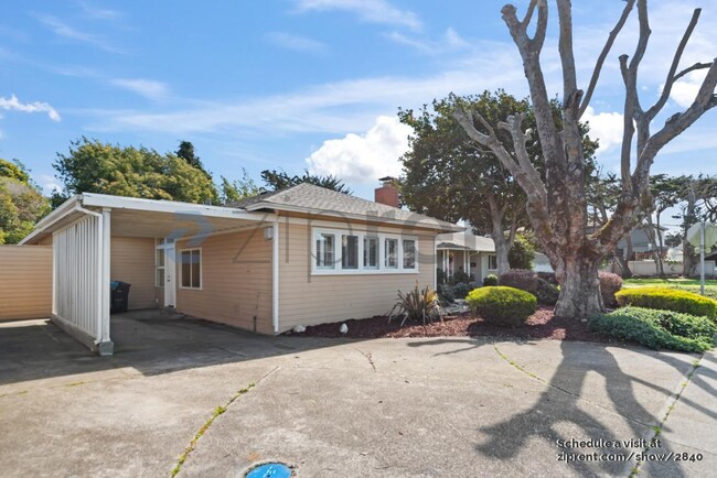 Building Photo - 119 Arroyo Dr