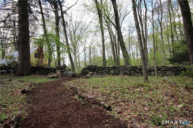 Building Photo - 792 Smith Ridge Rd