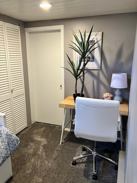 3rd bedroom - 9100 Grandview Ave