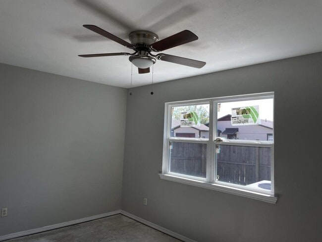 Building Photo - 9904 Cedar Mountain Cir