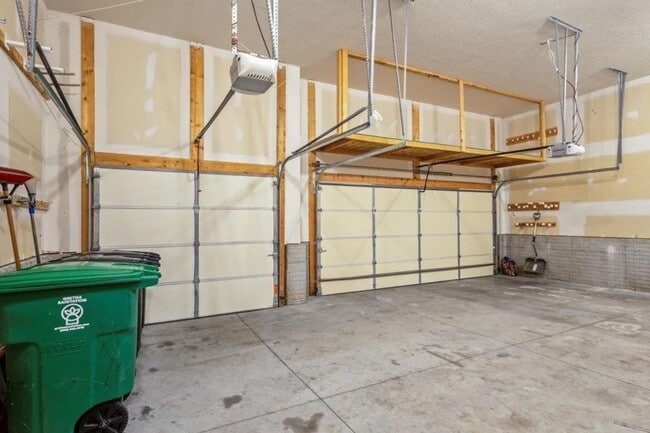 Building Photo - Waterfront Home in Buccaneer Bay with 3-Car Garage & Walkout Basement