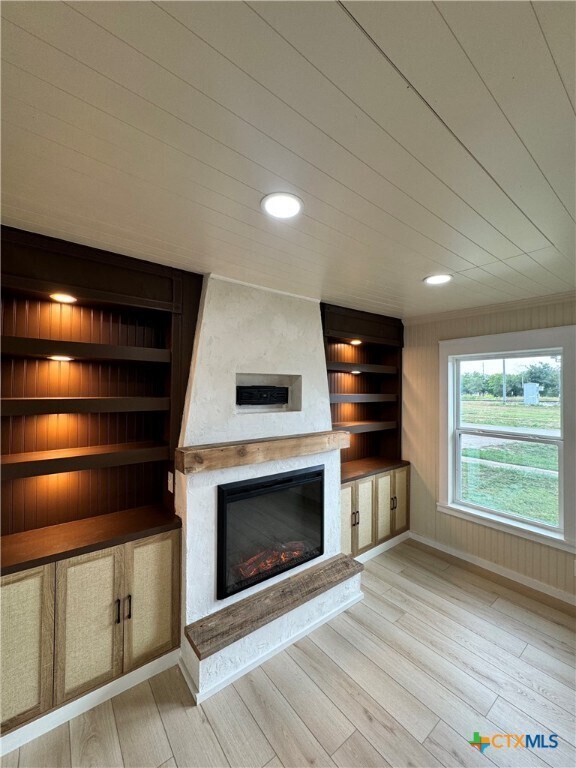 Building Photo - 223 NW Front St