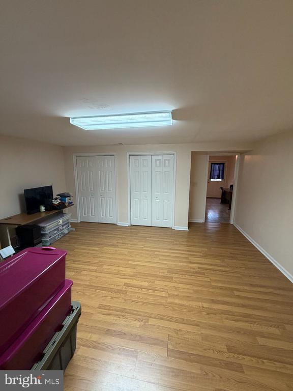 Building Photo - 281 Tall Oak Dr