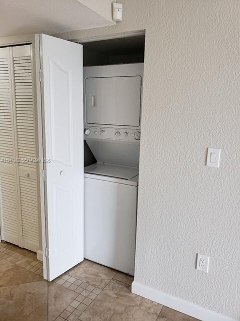 Building Photo - 445 SW 11th St