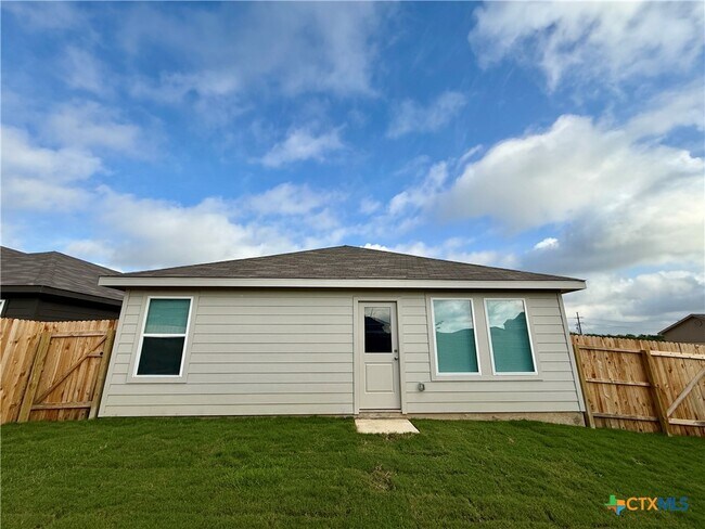 Building Photo - 311 Moscato Rd