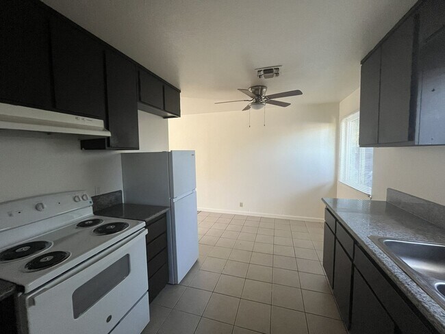 Building Photo - SAC T 2856