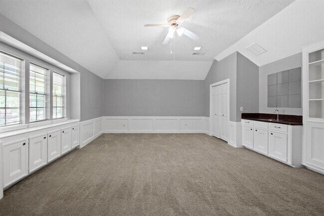 Building Photo - 18318 Mahogany Forest Dr