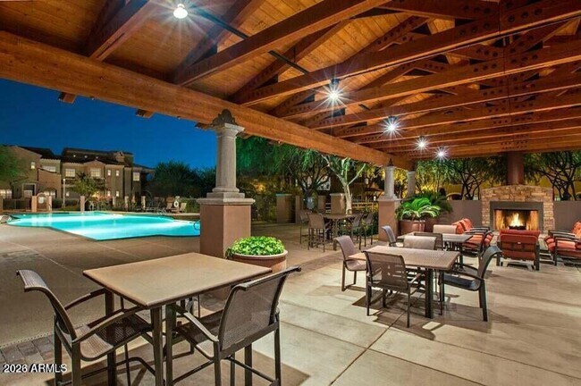 Building Photo - 3935 E Rough Rider Rd