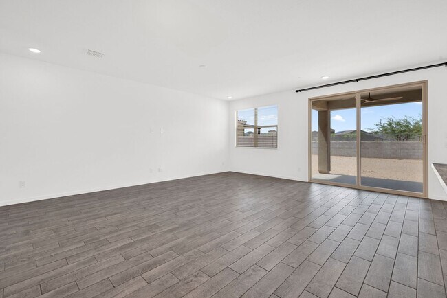 Building Photo - Newly Built 4-bed / 2.5 Bath Home in Quiet...