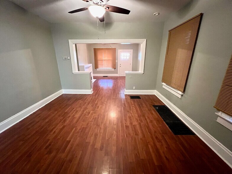 Building Photo - 1157 E Whittier St