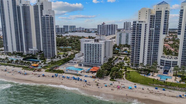 Building Photo - 19201 Collins Ave
