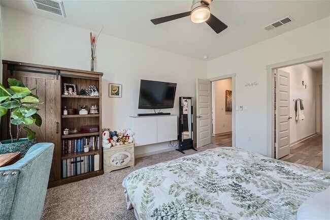 Building Photo - 8005 Linnie Ln