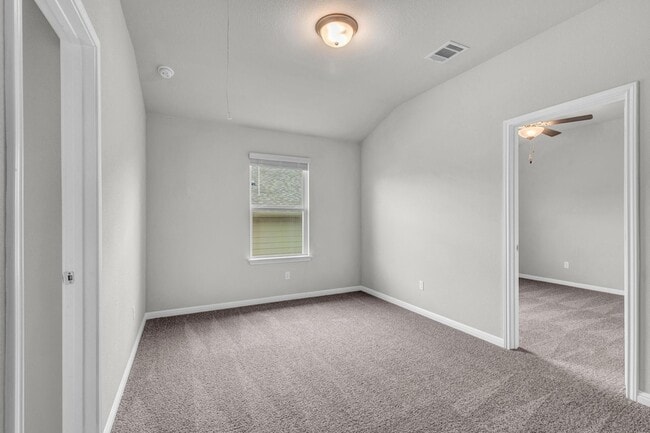 Building Photo - 386 El Capitan Lp