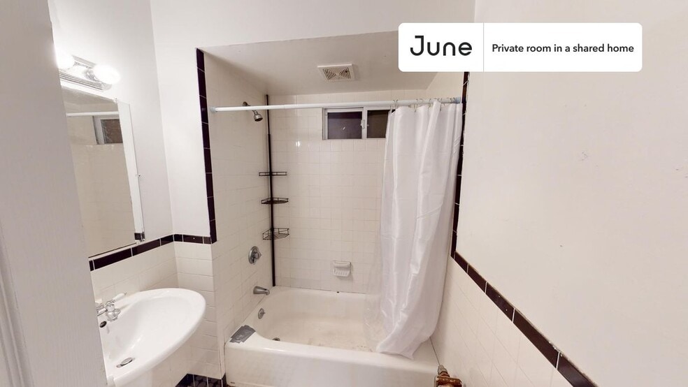 Building Photo - Room in Shared 6 bed/2 bath home in Allston