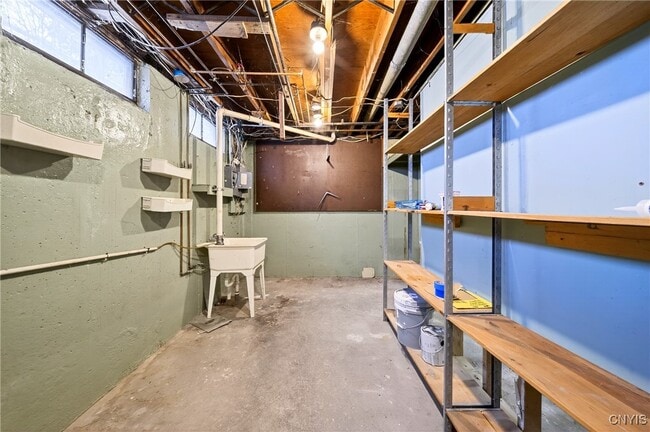 Building Photo - 310 Midwood Dr