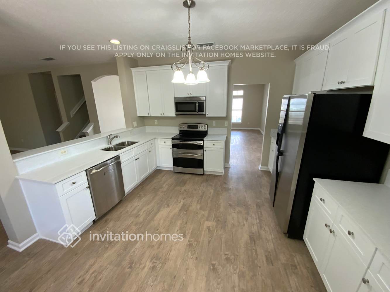Building Photo - 251 Prince Phillip Dr