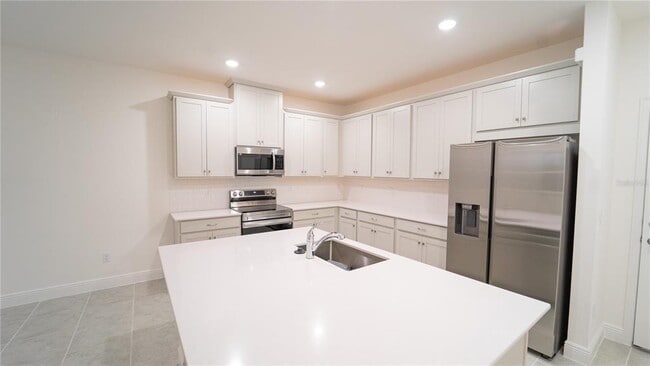 Building Photo - 4867 Cross Pr Pkwy