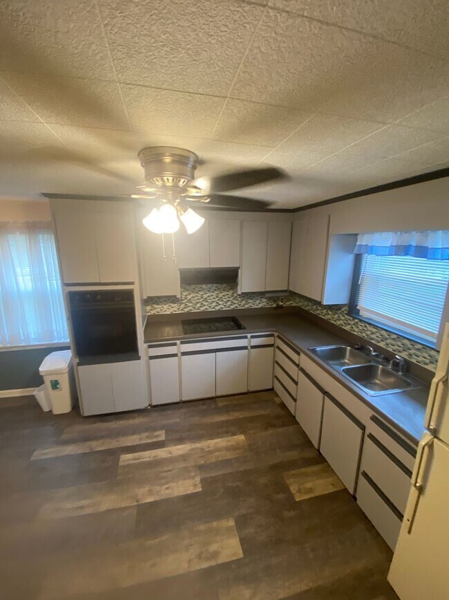 Building Photo - Beautiful three bed, 1.5 bath single-family home for rent with inground pool