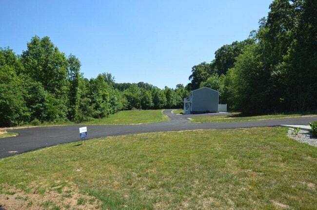 Building Photo - 2247 Mountain View Rd