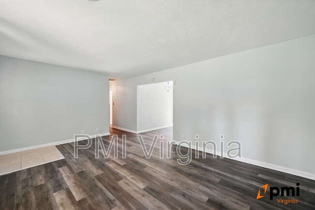 Building Photo - 812 Jasmine Ave