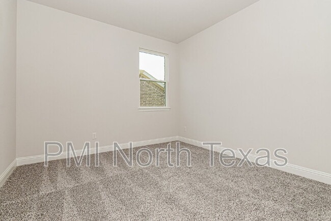 Building Photo - 907 Sicily Blvd