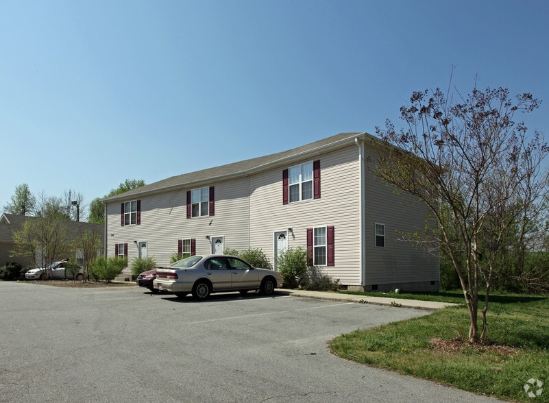 Primary Photo - Beck Street Apartments