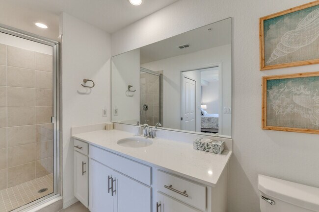 Building Photo - 12320 Wellen Golf St