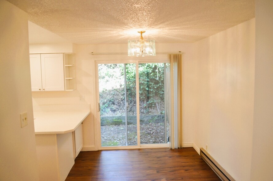 Building Photo - 317 Linn Ave