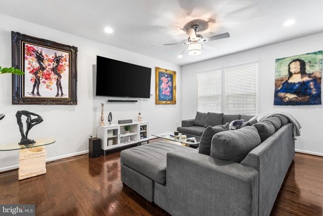 Building Photo - 5000 Forest Pines Dr