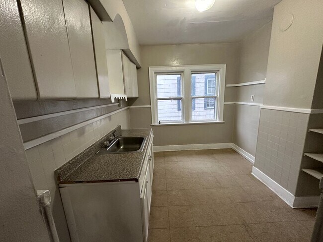 Building Photo - Single Family Home Ready for Rent in a Gre...