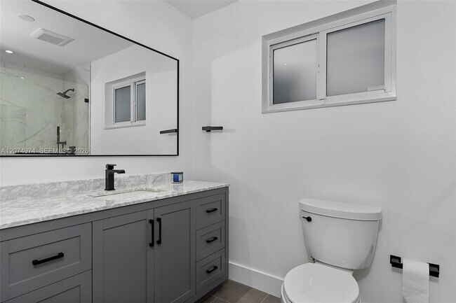 Building Photo - 6304 SW 93rd Pl