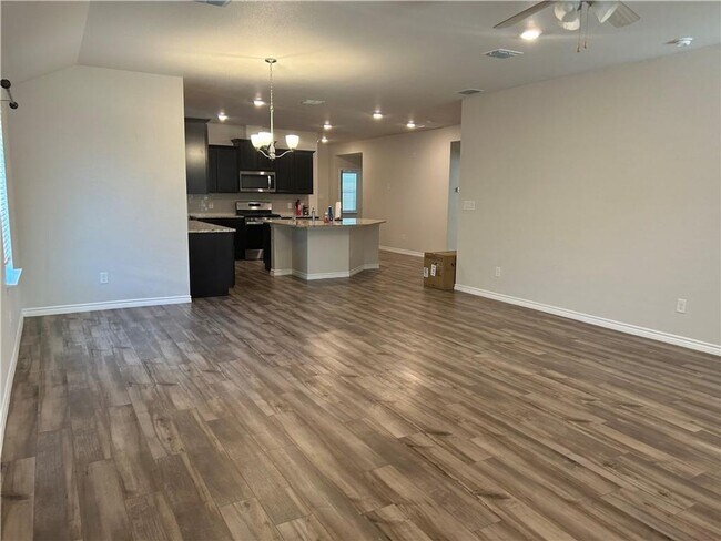 Building Photo - 7825 Salais Dr