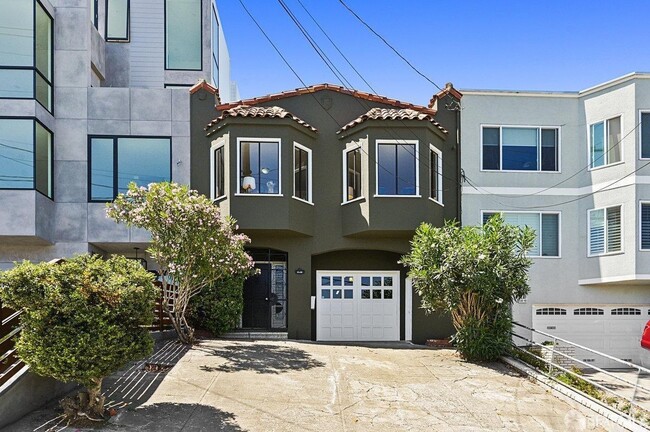 Building Photo - 646 De Haro St