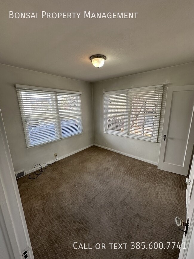 Building Photo - 7527 S Jefferson-