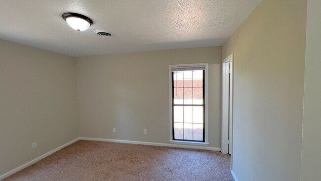 Building Photo - Beautiful 4-bedroom brick home