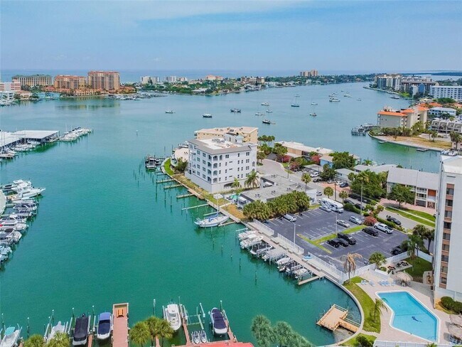 Primary Photo - 255 Dolphin Point