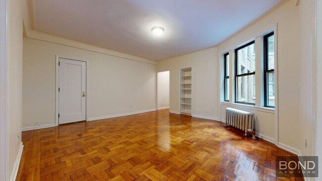 Building Photo - 55 W 55th St