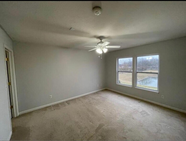 Building Photo - 12235 Bubbling Brook Dr