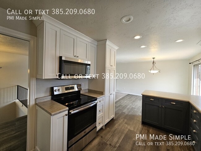 Building Photo - 260 S 400 E