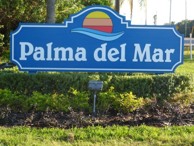 Building Photo - FURNISHED 2/2 GOLF COURSE  6 MONTH RENTAL APR. 29 - OCT. 31, 2026